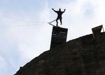 70 metreden halatla atlama çılgınlığı