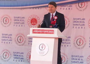 “11 binden fazla Filistinli kardeşimiz şehit edildi“