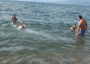 Kuzey Ege’de deniz mevsimi bitmedi