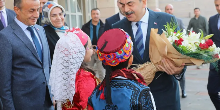 Bakan Tekin’den Kayseri Valiliği’ne ziyaret