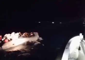 Ayvalık’ta 42 göçmen yakalandı