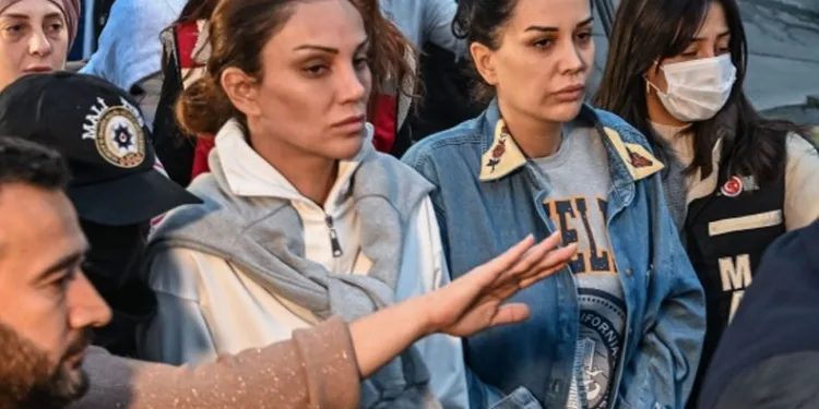 Sürekli baygınlık geçiren Dilan Polat hamile mi?