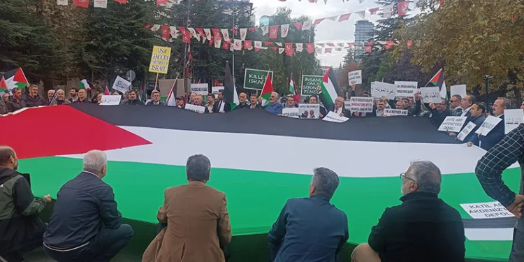 Ankara’da Blinken’e Filistin protestosu