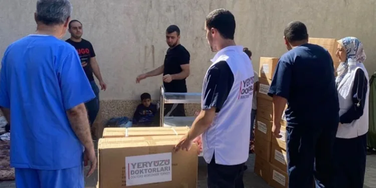 “Şifa Hastanesi’ne tıbbi yardım ulaştı”