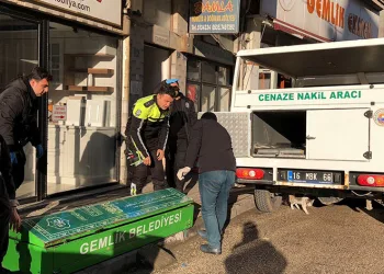 Yabancı uyrukluların kaldığı evde bıçaklı kavga