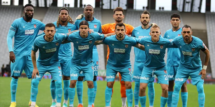 Servet Çetin’den kadroda 2 değişiklik