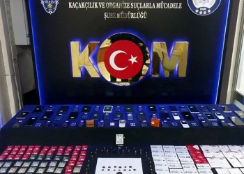 Denizli’de çok sayıda kaçak malzeme ele geçirildi