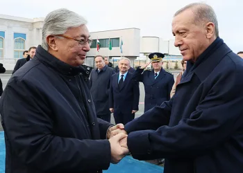 Cumhurbaşkanı Erdoğan, Tokayev’e TOGG hediye etti