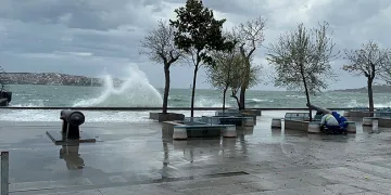 İstanbul’da fırtına