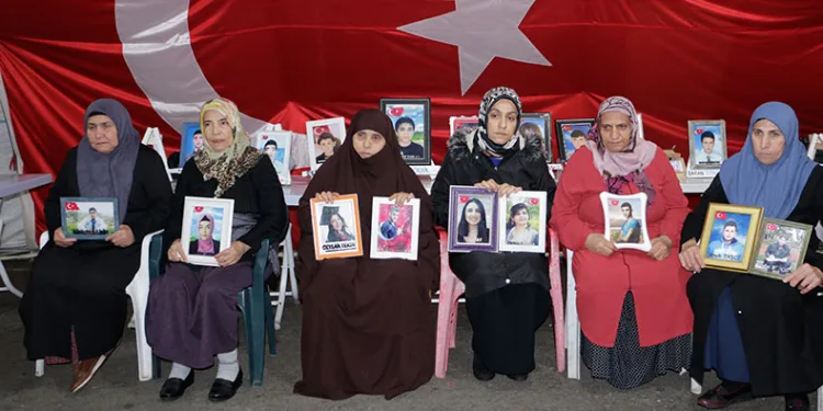 ‘Dünya Çocuk Hakları Günü’nde evlatlarına seslendi