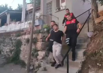 Çeşitli suçlardan aranan şahıslara şafak operasyonu