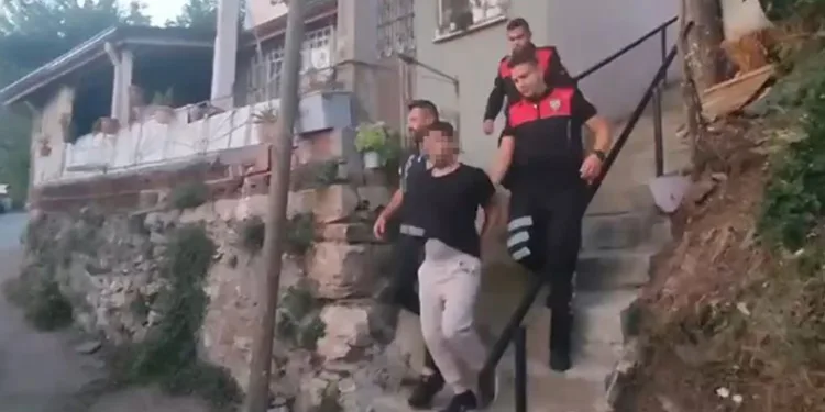 Çeşitli suçlardan aranan şahıslara şafak operasyonu