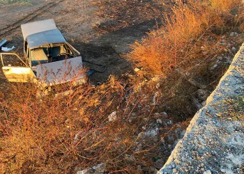 Şarampole düşen araçtaki 5 kişi yaralandı