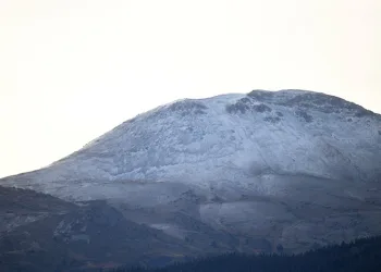 Ilgaz Dağı’na mevsimin ilk karı düştü