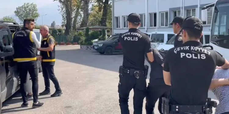 ‘Kasten adam öldürme’ suçundan aranıyordu, yakalandı