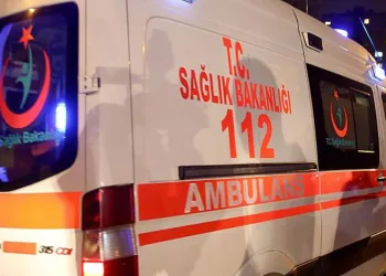 Yeni doğan bebek annesi tarafından sokağa atıldı