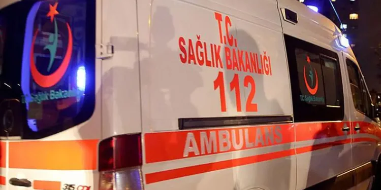Yeni doğan bebek annesi tarafından sokağa atıldı