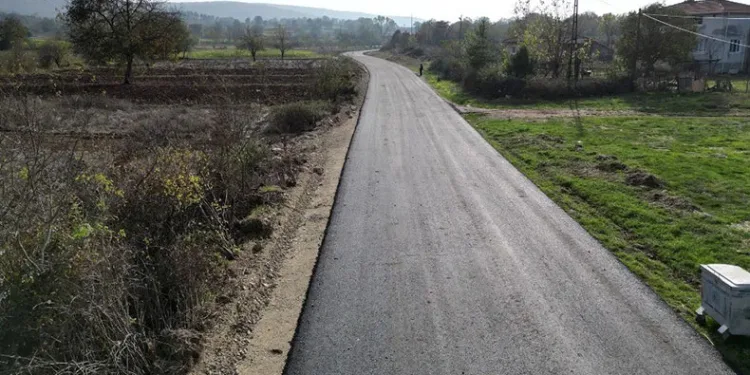 Bir köy daha ulaşıma açıldı