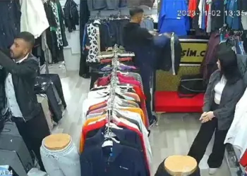 Biri oyaladı, diğeri çaldı