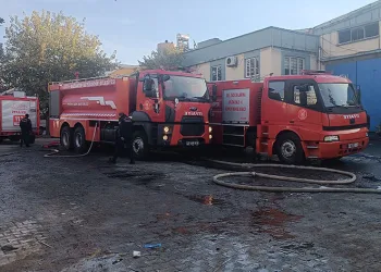 Geri dönüşüm fabrikasında yangın