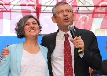 Özel CHP’nin iktidar yürüyüşünü başlattı