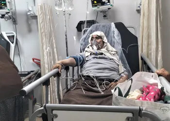 Patlayan klima motoru evi yaktı