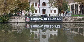 Yüz yıllık belediye binasının restorasyonu tamamlandı