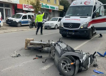 Bursa’da 2 motosiklet çarpıştı
