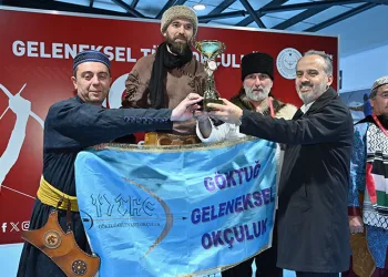 Bursa’da okçular hedefi 12’den vurdu