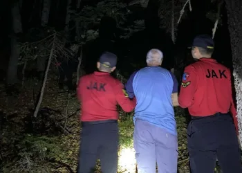 Kaybolan şahısları JAK timleri buldu