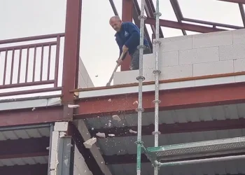 Uludağ’daki işletmecilerden örnek yıkım