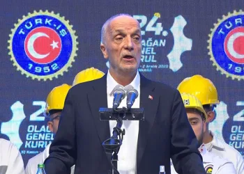“Başlarını aşağı eğme lüksümüz yok”