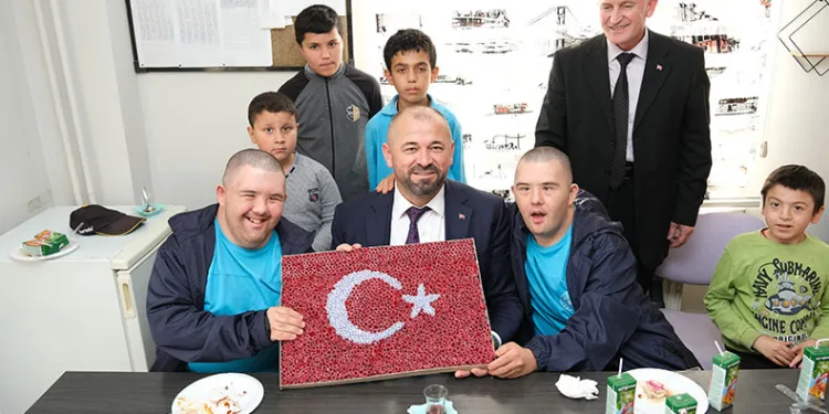 Orhaneli Belediyesi yüreklere dokunmaya devam ediyor