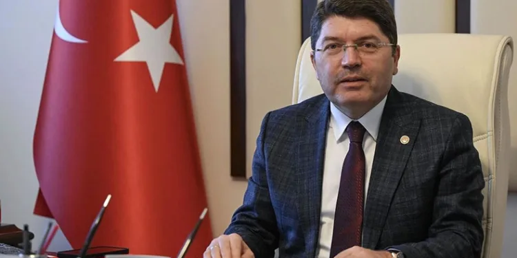 Bakan Tunç’tan Can Atalay açıklaması