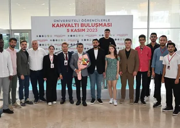 “Biz gelecek inşasına gayret ediyoruz”