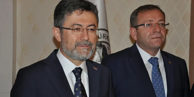 Bakan Yumaklı, Kars Valiliğini ziyaret etti