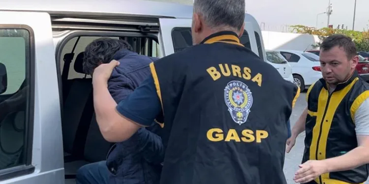 Sokakta çocuğun yüzüne biber gazı sıkan sanığa hapis istemi