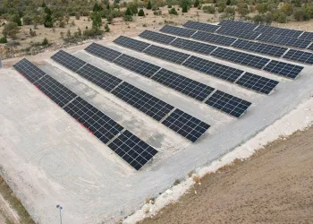 Uşak’ta güneş enerji santrali açıldı