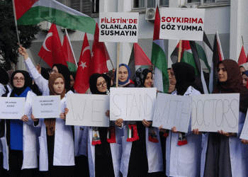 BUÜ öğrencileri Gazze’deki hastane katliamına isyan etti