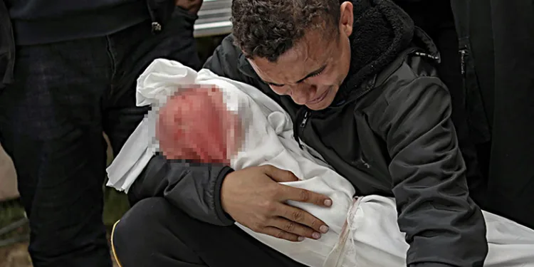 İsrail gece boyu Gazze Şeridi’ni vurdu