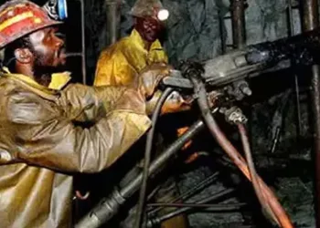 Güney Afrika’da madende asansör kazası