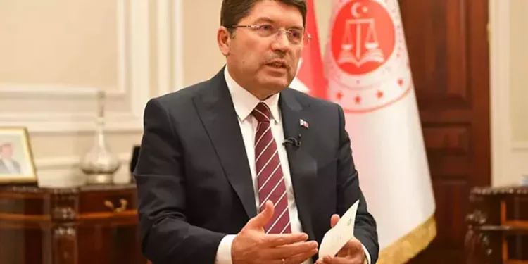 “Yeni anayasaya ihtiyacımız olduğu açık”