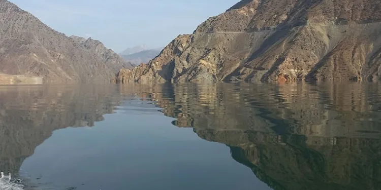Sular altında kalan ilçede balık tutulmaya başlandı