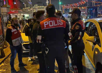 Taksim’de helikopter destekli huzur uygulaması