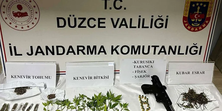 Jandarmadan uyuşturucuya geçit yok
