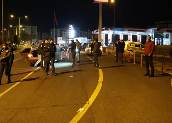 Boşandığı karısı tarafından vuruldu