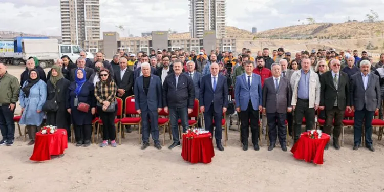 Milli Ağaçlandırma Günü’nde fidanlar toprakla buluşturuldu