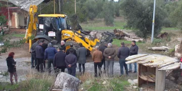 Balıkesir’de mahallelinin yol sevinci