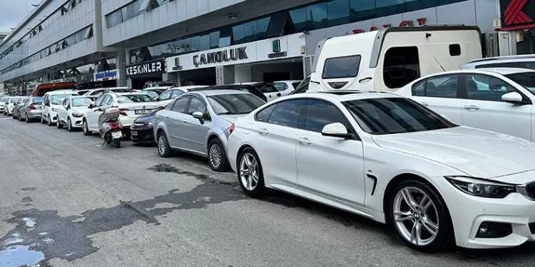 İkinci el otomobil fiyatları geriledi