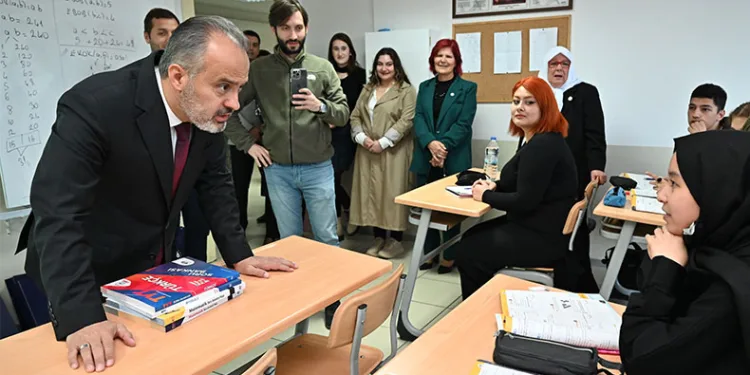 10 bin öğrencinin bursu hesaplara yattı